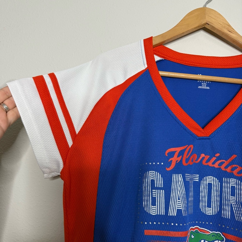 Florida Gators Tshirt V Neck Jersey Women’s Size XL - Picture 3 of 9